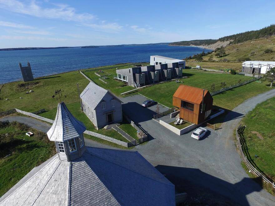 Enough House - Steel-Clad Cabin in Nova Scotia / MacKay-Lyons Sweetapple Architects 12