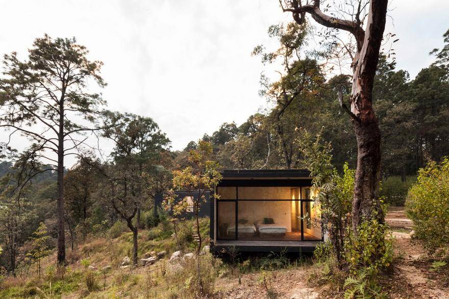 Cadaval & Solà-Morales Designs a Y-Shaped House in the Deep Forests of Mexico 14