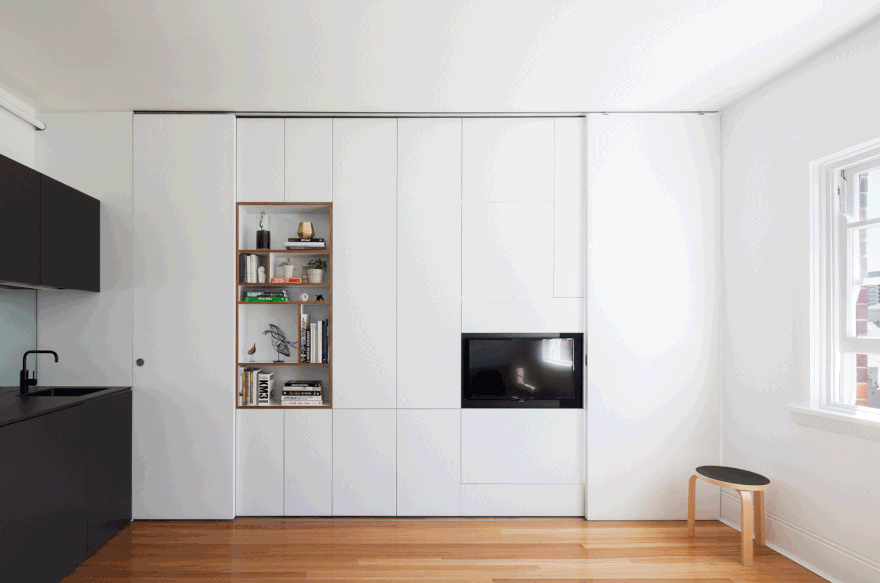 27 Square Metre Apartment Featuring a Clever Combination of Storage Spaces