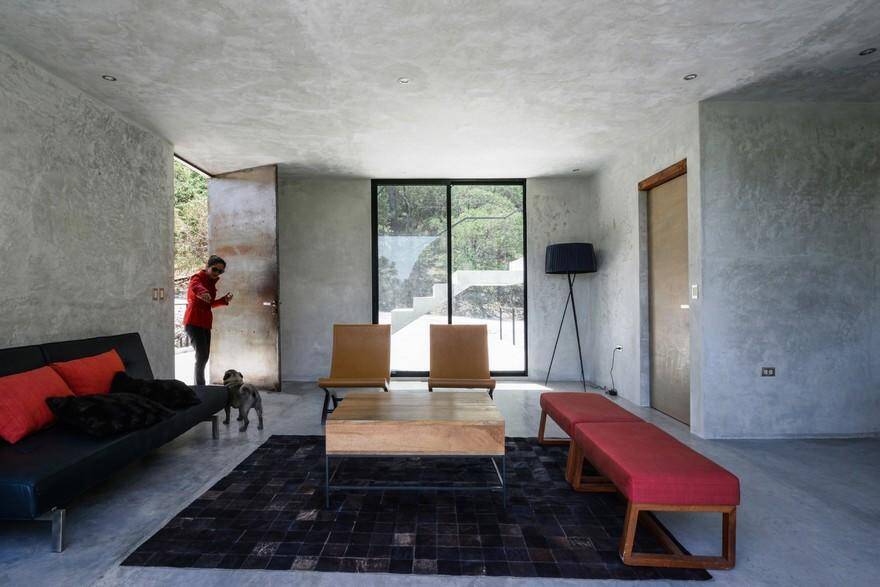 Minimalist Mexico Home with Cool, Concrete Interior 5
