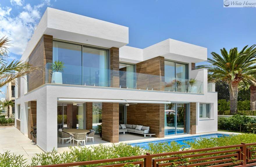 Modern Single-Family Villa with an Astonishing Sea View to the Mediterranean Sea