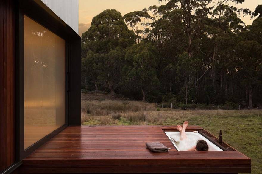 Off-Grid Tiny Cabin Inspired by Japanese Design: Bruny Island Hideaway 8