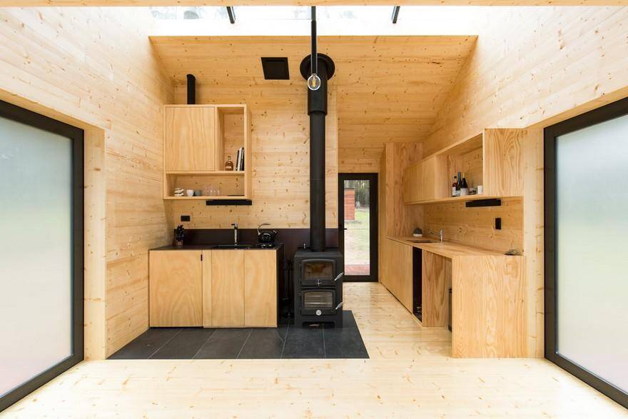 Off-Grid Tiny Cabin Inspired by Japanese Design: Bruny Island Hideaway 3