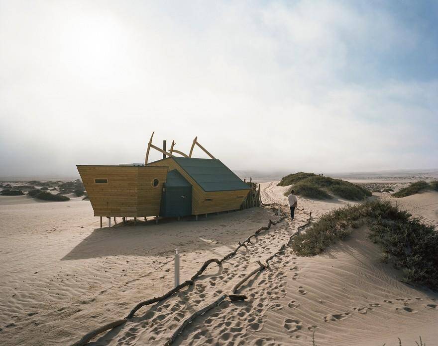 Skeleton Coast Shipwreck Lodge, Nina Maritz Architects 4