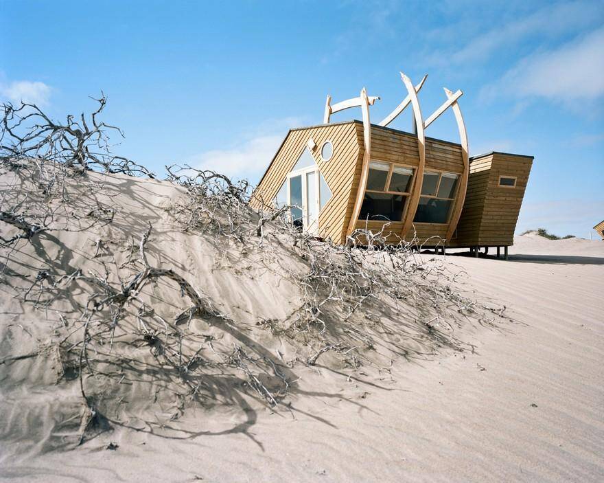 Skeleton Coast Shipwreck Lodge, Nina Maritz Architects 3