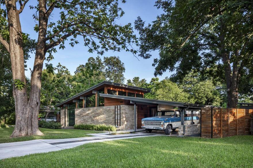 Central Austin House Remodeled in the Spirit of the Original Mid-Century House 1, front house
