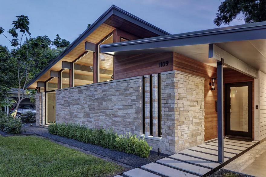 Central Austin House Remodeled in the Spirit of the Original Mid-Century House 2, entrance