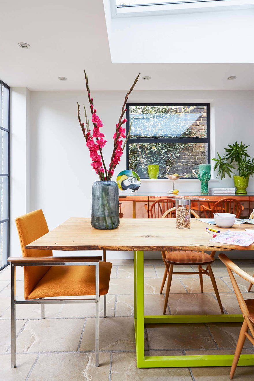 Georgian Terraced House Gets Delicate Restoration with Retro 70s Glamor 1, dinning room