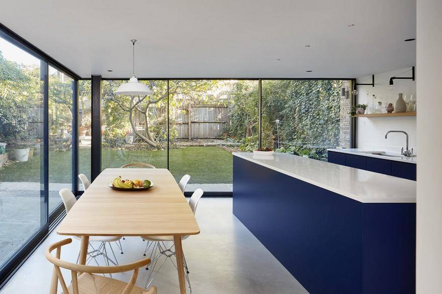Hugo Road House by Robert Rhodes Architecture + Interiors, dinning room