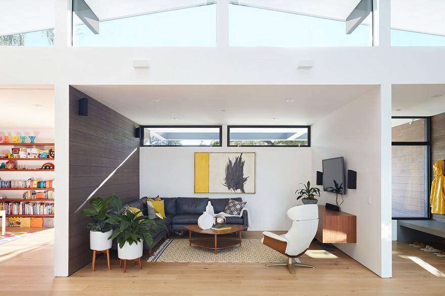 Modern Indoor-Outdoor Home in Los Altos, California, Klopf Architecture 7