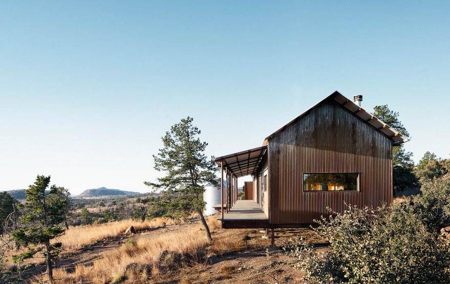 Off-the-Grid Porch House in West Texas, prefabricated cabin