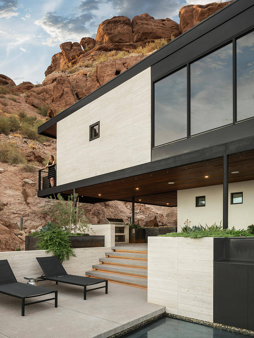 Red Rocks House: A Captivating Update for a Spanish Style House 6