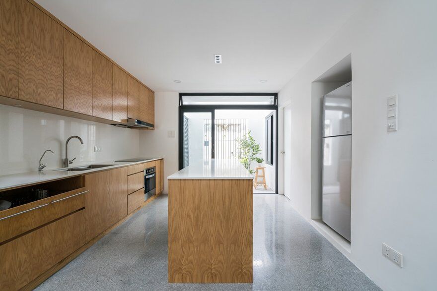 kitchen by Fabian Tan Architect 7