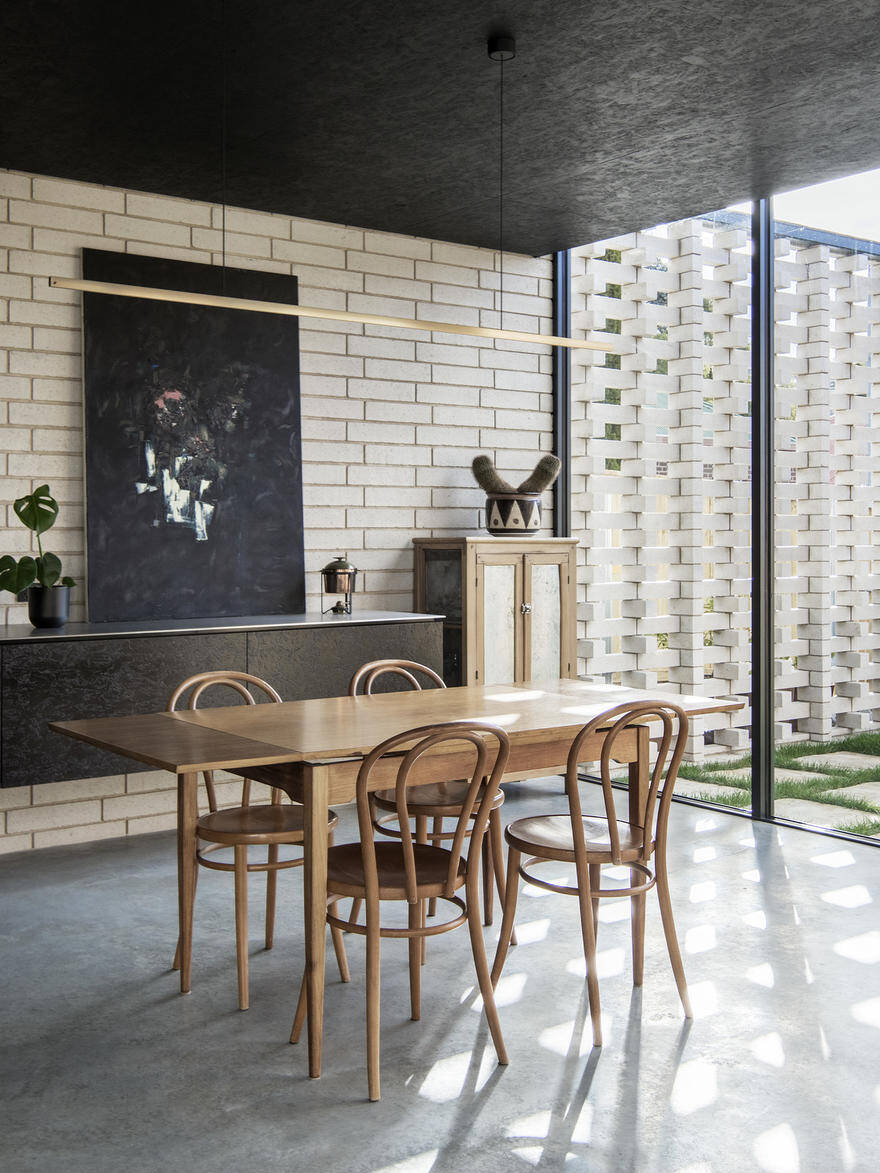 Willisdene House Designed for Indoor-Outdoor Living 6