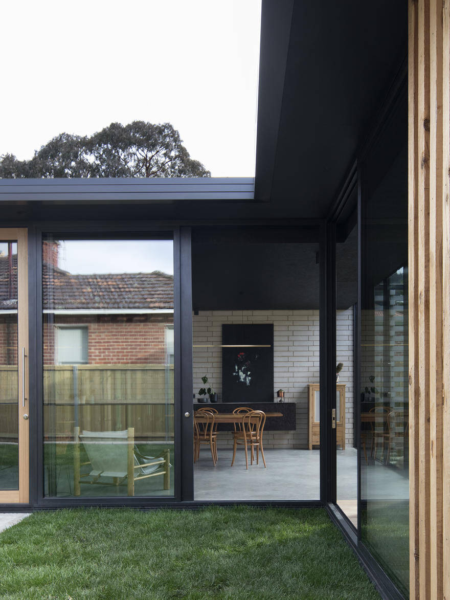 Willisdene House Designed for Indoor-Outdoor Living 1