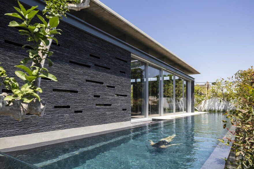 Contemporary Pavilion Residence with Linear Swimming Pool 15