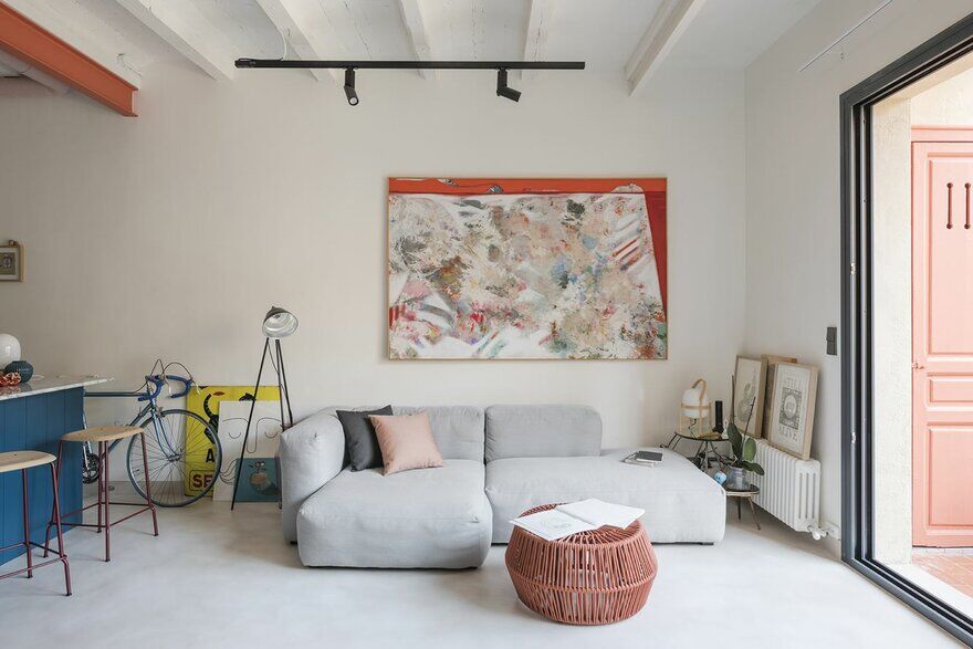 Barcelona Flat with a Distinct Contemporary Character