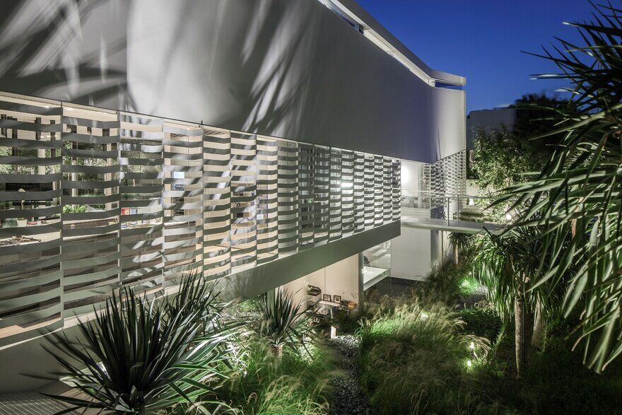 J Residence in Herzliya, Israel, Pitsou Kedem Architects 10