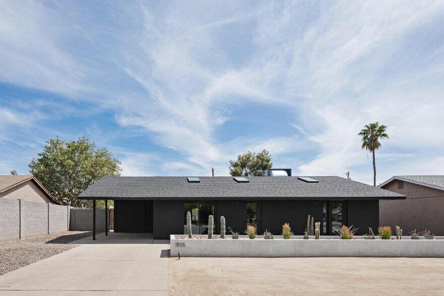 Modern Loft Style Home in Tempe, Arizona / Knob Modern Design 8