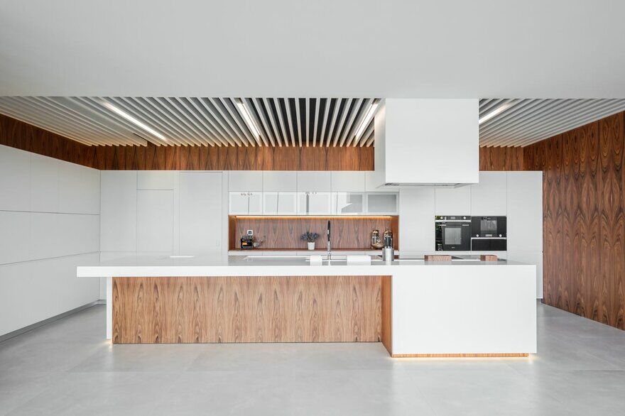V-Shaped House, Portugal, kitchen 3