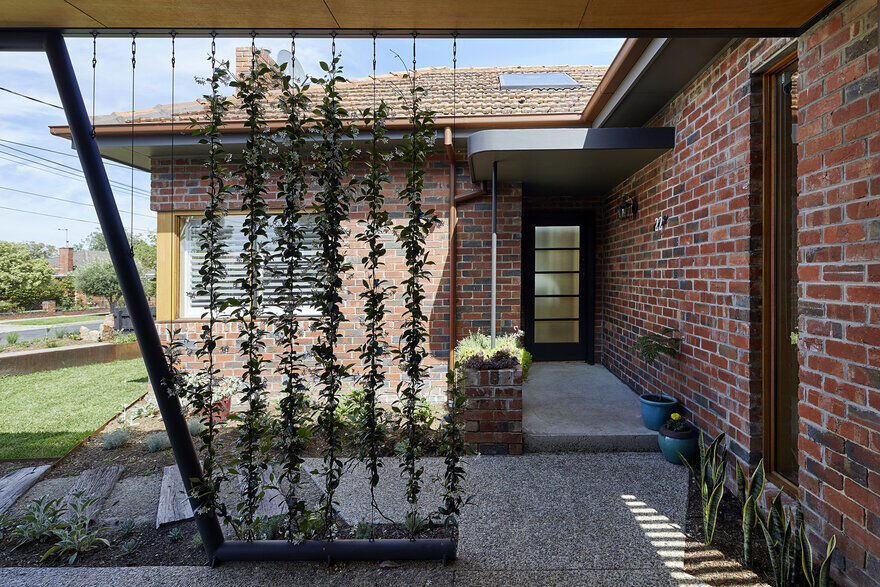 addition and renovation / BENT Architecture