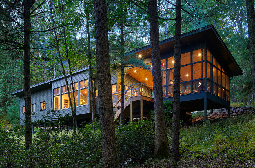 Dickerman Weekend Retreat Features Open Form and Clean Aesthetic 7