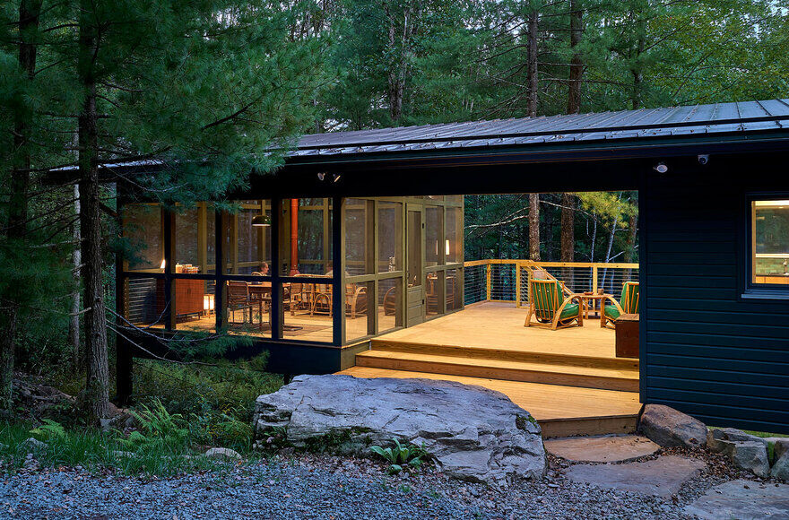 Dickerman Weekend Retreat Features Open Form and Clean Aesthetic 6