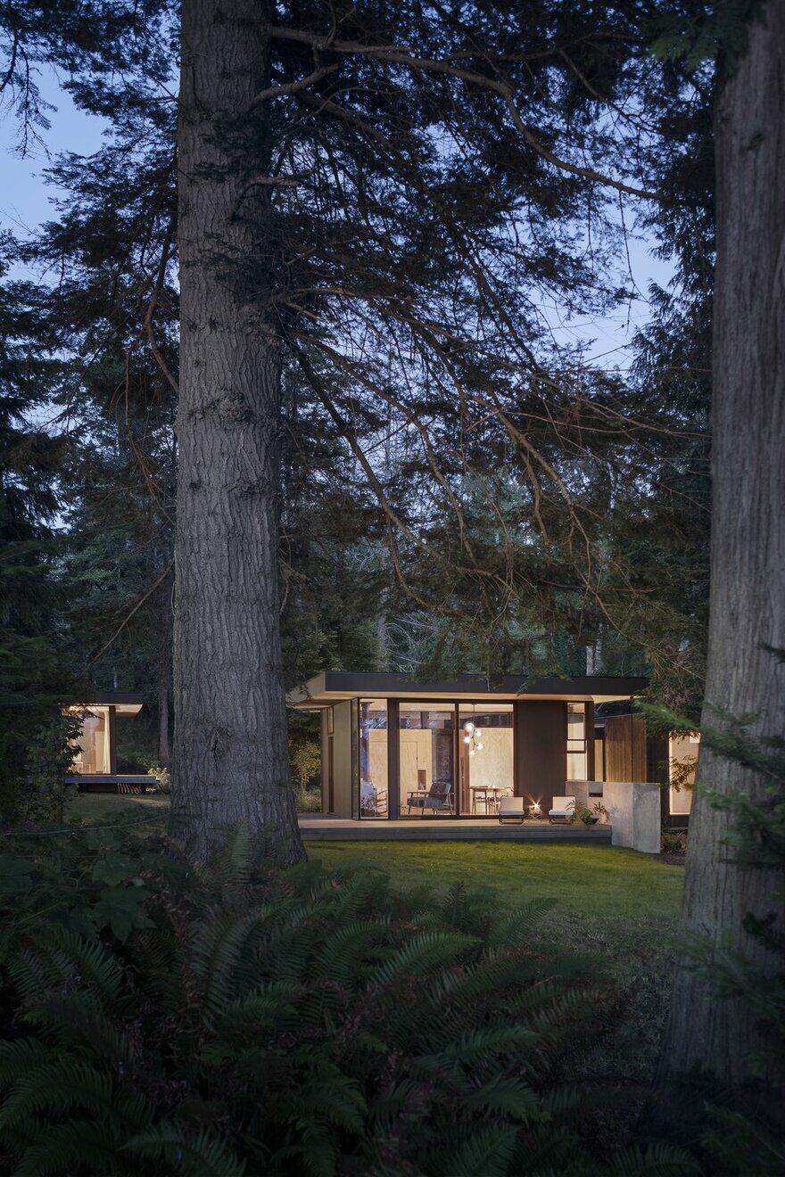 indoor outdoor family retreat / Wittman Estes Architecture + Landscape