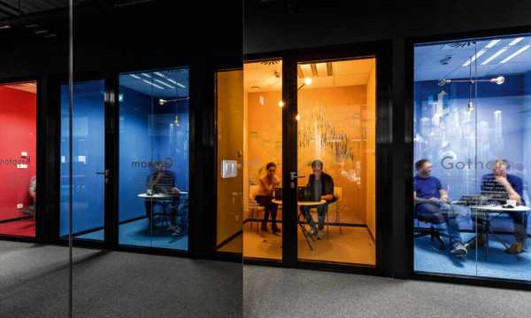 IT Mocny Office Space by ZONA Architekci in Poznań, Poland 5