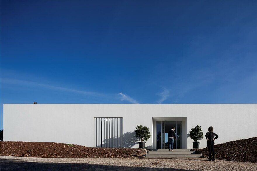 House in Messines / Vitor Vilhena Architects