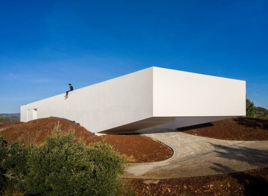 Portuguese Minimalist House