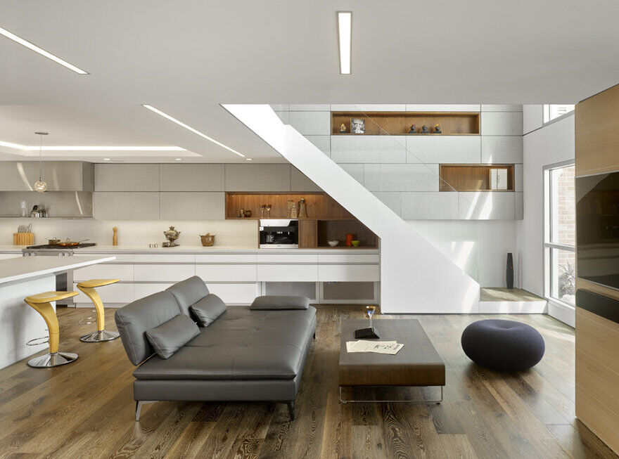Two-Story SOMA Loft in San Francisco / INTERSTICE Architects
