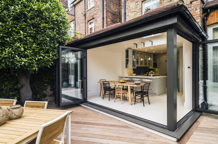 Victorian Townhouse in North London Completely Renovated by LLI Design