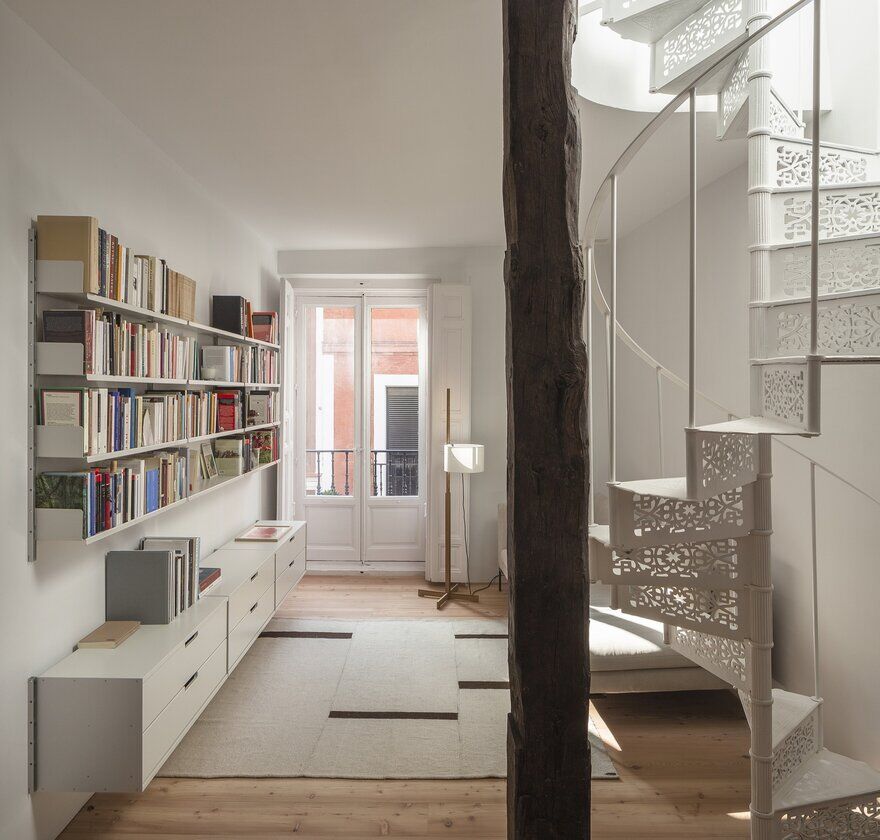 Ana Apartment in Madrid by Francesc Rife Studio