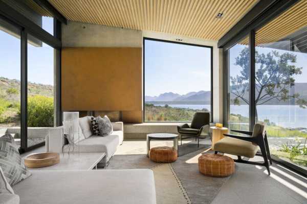 Benguela Cove House in Overberg, South Africa / SAOTA