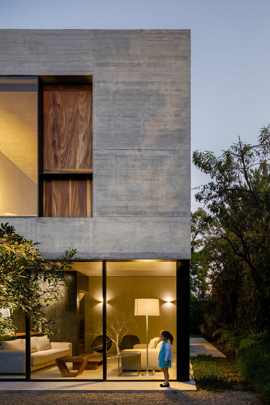 concrete house / Pérez Palacios Arquitectos Asociados