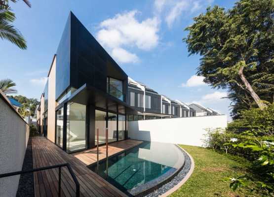 Contemporary Tower-Like Bungalow in Singapore by Studio Wills