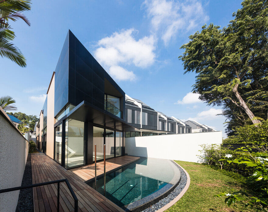 Modern House in Singapore by Studio Wills