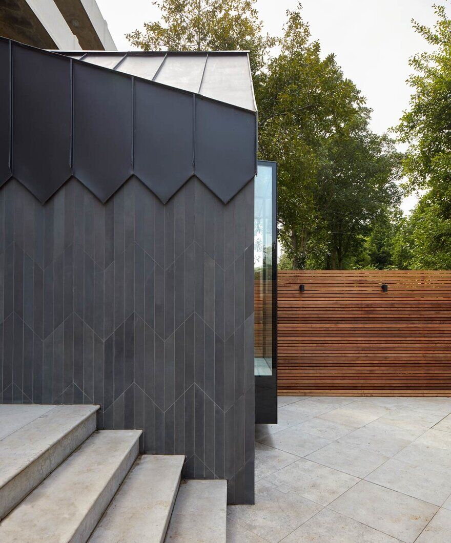 Cornerstone House / Merrett Houmoller Architects