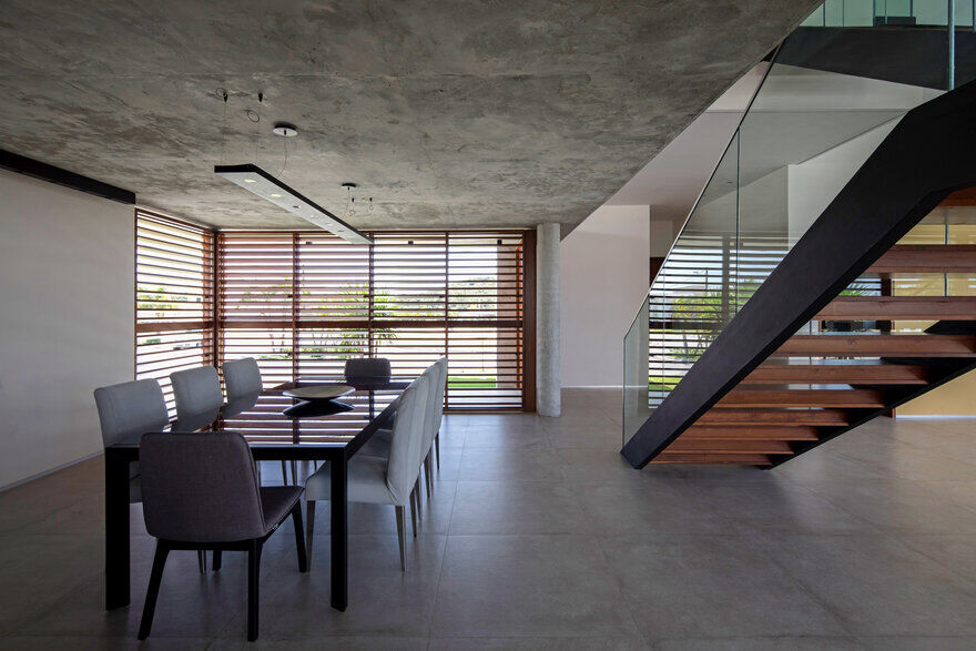 dining room / Martins Lucena Architects
