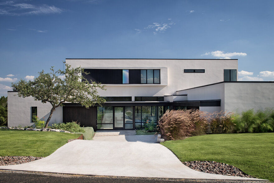 Lakeway Residence / Clark Richardson Architects