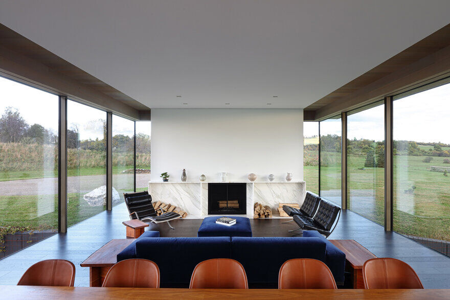 living room / Slade Architecture