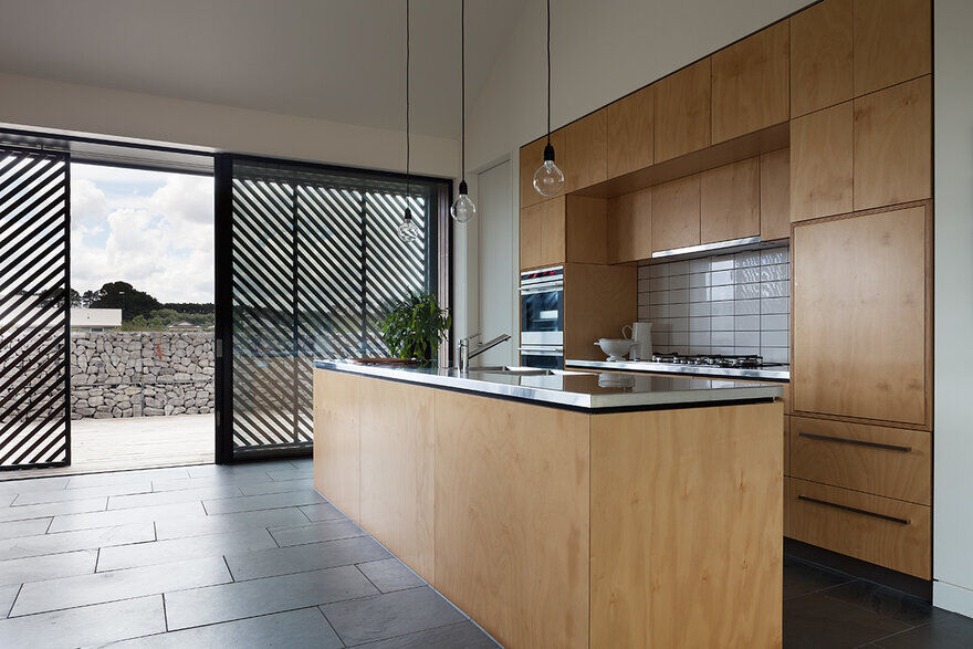 kitchen / MRTN Architects