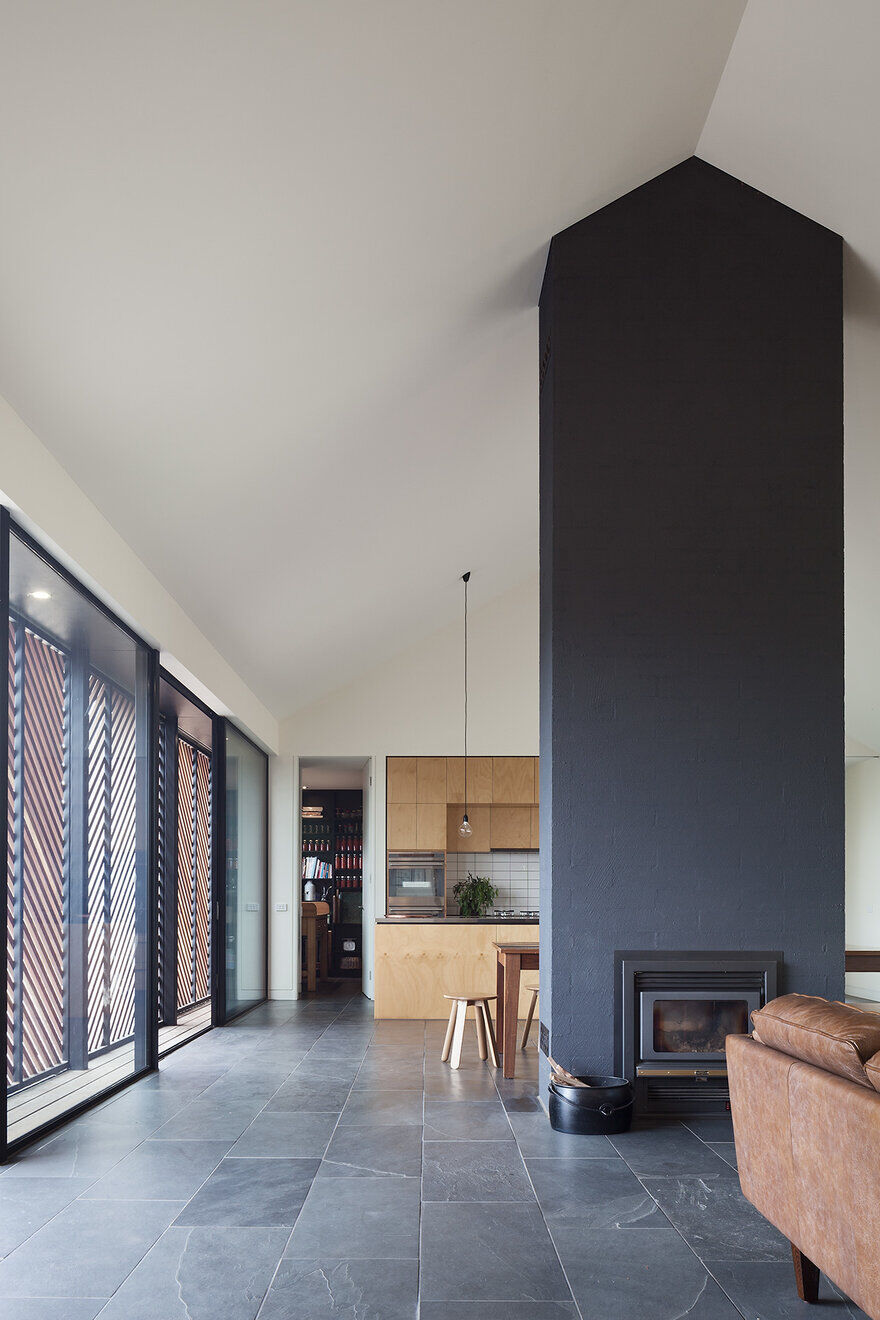 interior design, fireplace / MRTN Architects