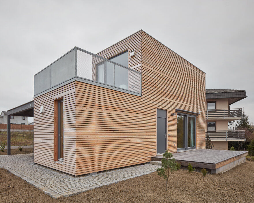 A Wooden Modular Family House That Was Built in One Day