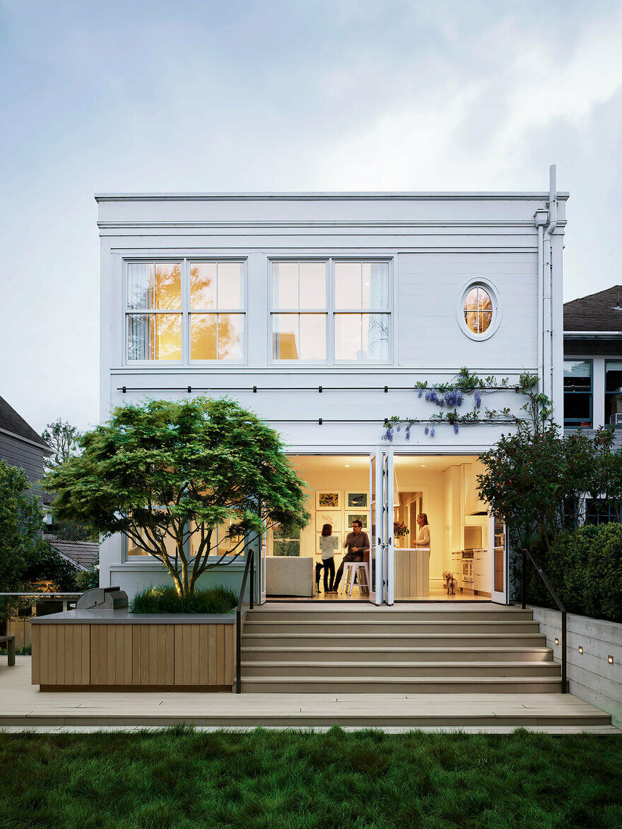 A 21st-Century Home in Edwardian Clothes