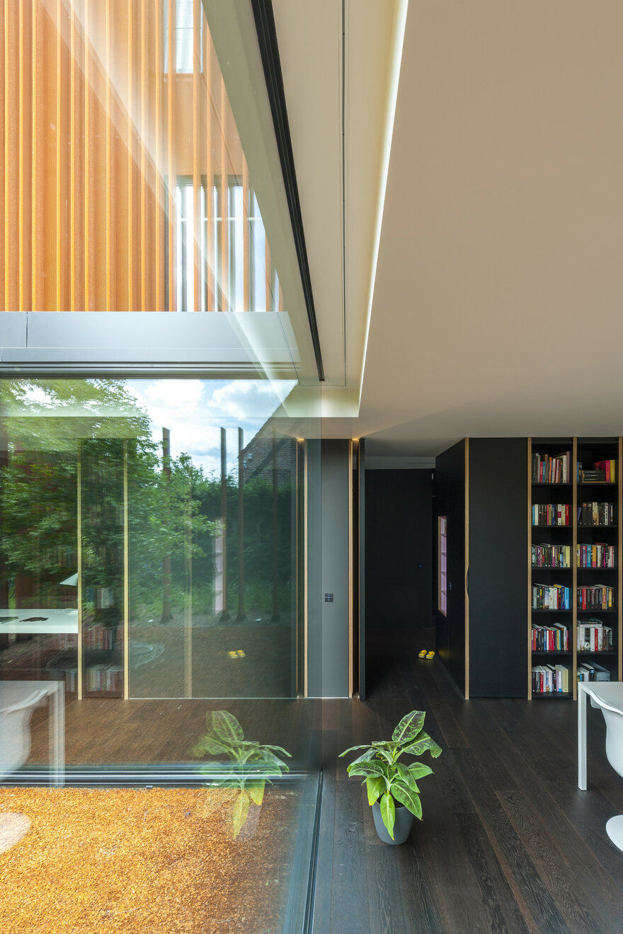 CorTen House in Kontich, Belgium / DMOA Architects