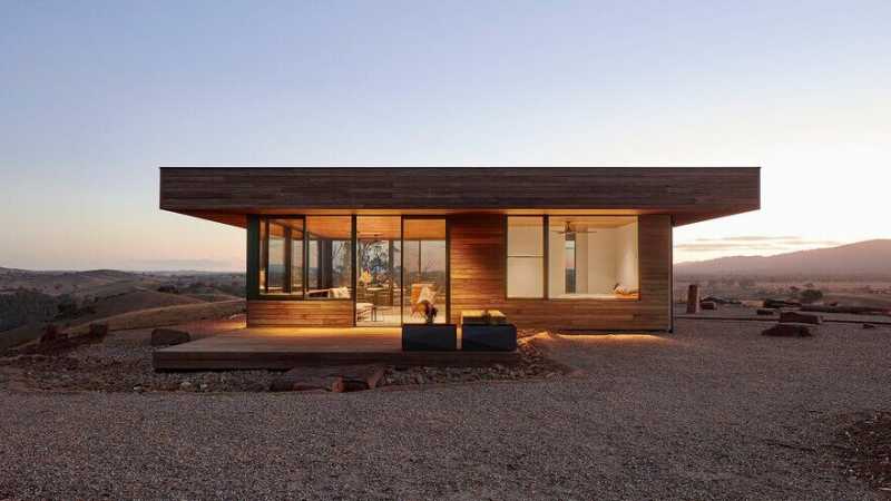 Elemental House   Off-grid Retreat Under A Big Hard Sun