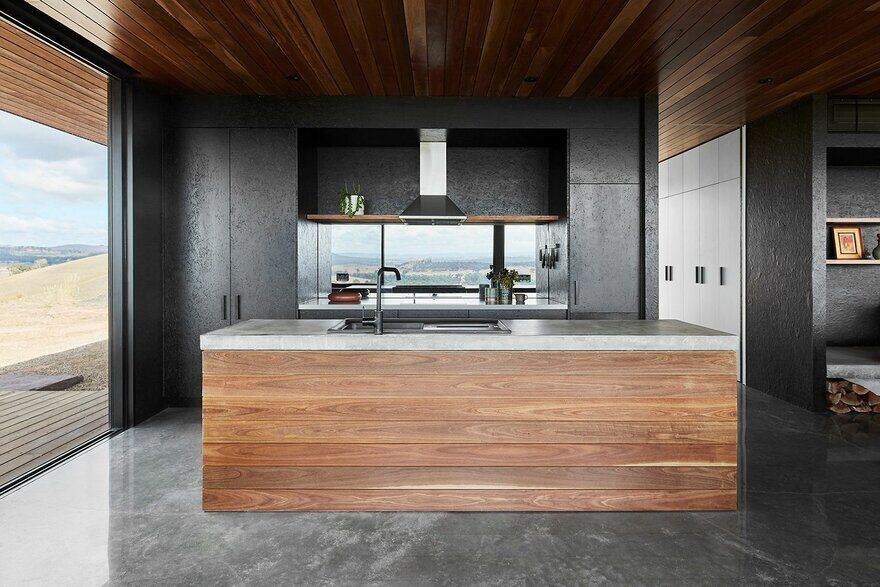 kitchen, Off-Grid Retreat / Ben Callery Architects