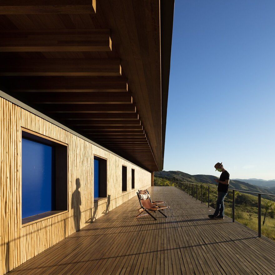 Prefab Off-Grid House Located at an Altitude of 1,500 Meters